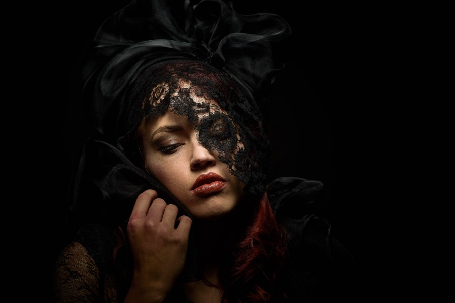 Model: Tara Koppers
Mua: Eline Van Gils
Styling: Tinneke Geenen